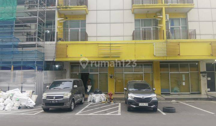 Ruko Gandeng 3 Lt + Basement Untuk Usaha 1