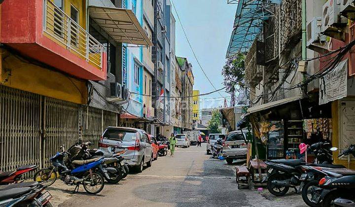 Kost & Ruang Usaha Mangga Besar Raya, Jakarta Barat 2