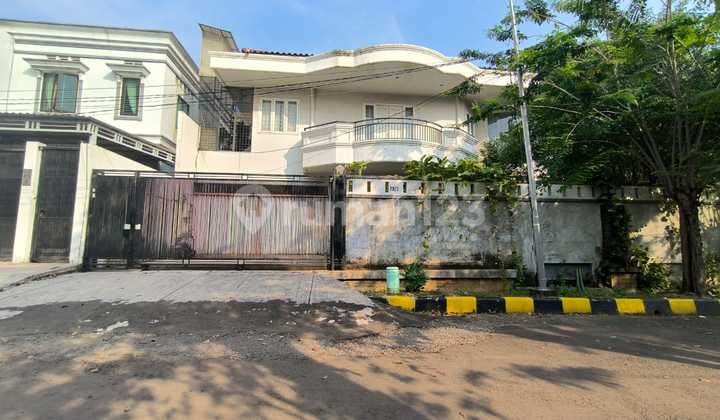 Jual Rumah Siap Huni Kebun Jeruk Intercon Hoek, Harga Kompetitif Jual Rumah Siap Huni Kebun Jeruk Intercon Hoek, Harga Kompetitif