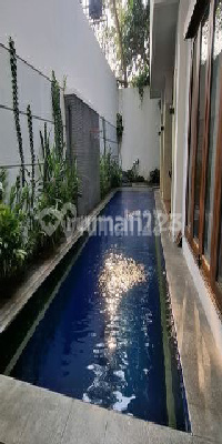 Turun Harga Rumah Disewakan Elegant Tropical Design di Prime Area Pondok Indah Turun Harga Rumah Disewakan Elegant Tropical Design di Prime Area Pondok Indah