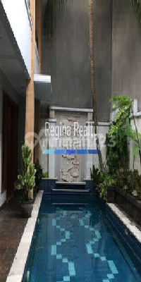 Rumah Mewah Minimalist 2 Lantai dengan Pool Dijual di Pondok Indah 2