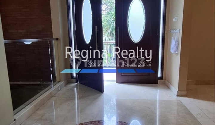 Rumah Bagus Dengan Pool Dan Aula Basement Di Pondok Indah 2