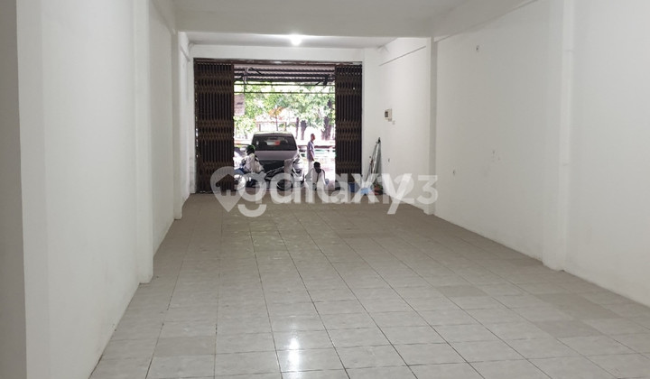 Cheap shop house zero on the main road, west perak. 2