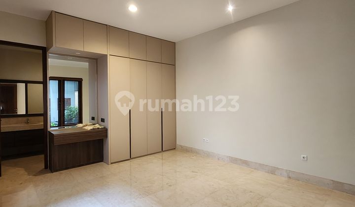 Dijual Rumah Bagus Shm Dekat Tol Simatupang 2