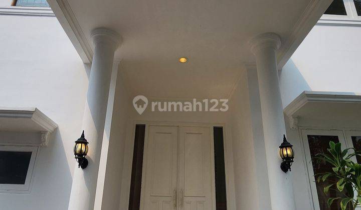 Dijual Rumah murah turun harga 3 Lantai bebas banjir SHM di Jl kemang raya 2