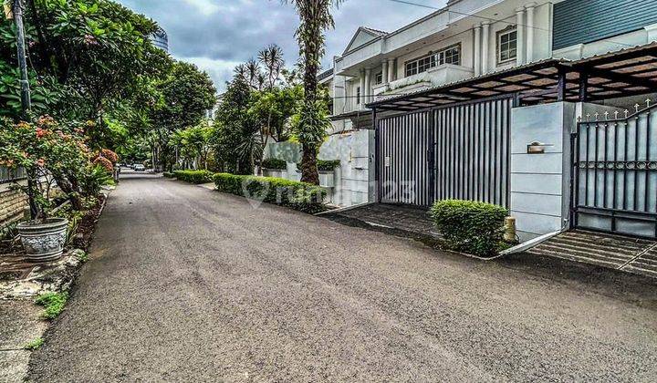 Dijual Rumah 2 Lantai Nyaman Lingkungan Kedubes Hadap Utara 1