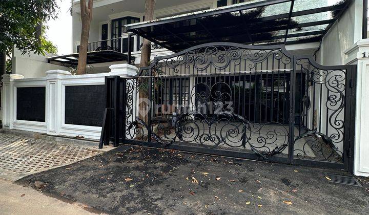 Dijual Rumah 2 Lantai Baru Full Furnish Dekat Mrt 1