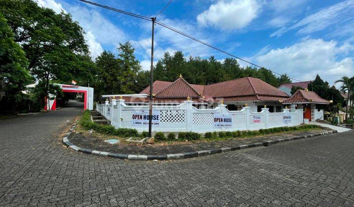 Rumah Nyaman Bonus Meubel Antik di Jl Saturnus Raya Cinere Mas 1