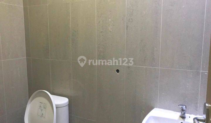 Ruko 3 LT Depan Cinere Mall Siap Pakai di Jl Raya Cinere 2