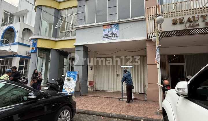 Wow Area Densely Packed Shop House 2