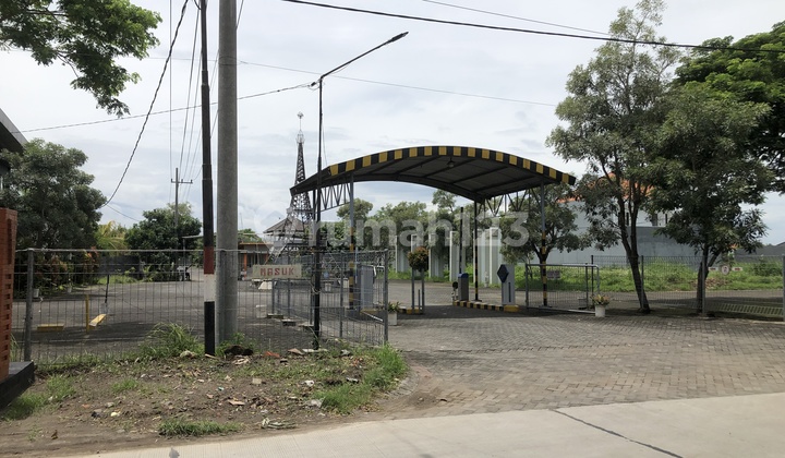 Vila Royal Mojokerto