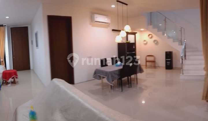 ruang makan harus cepat laku jual semi