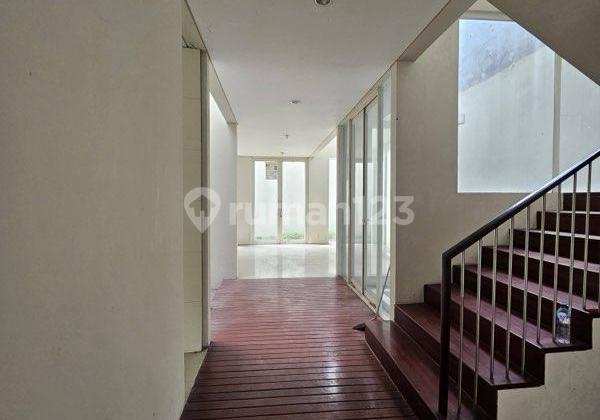 Row 4 mobil Citraland Utama Bagus Lapang Siap Huni Surabaya 2