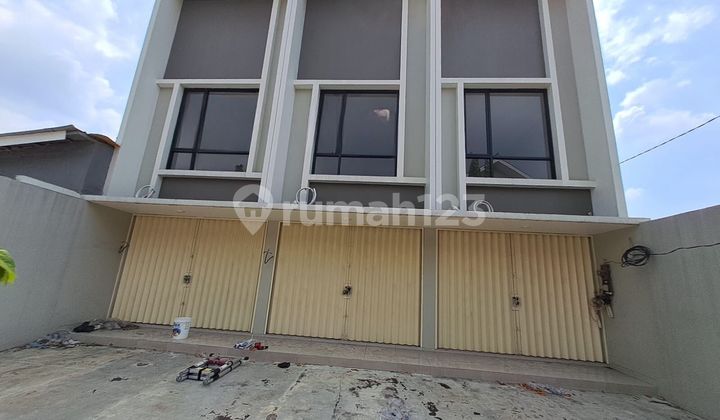 Ruko Gandeng 2 (Sisa Kiri dan Tengah) Kayu Putih Jakarta Timur