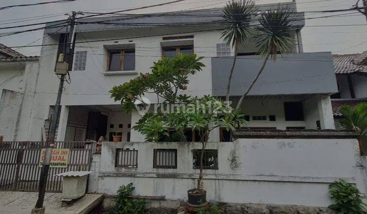 Rumah 2 Lantai Murah Siap Huni Rawamangun Jakarta Timur 3 Lantai Bagus Shm - Sertifikat Hak Milik 1