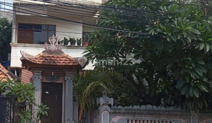 Rumah bernuansa Bali di Cempaka Putih Jakarta Pusat 1