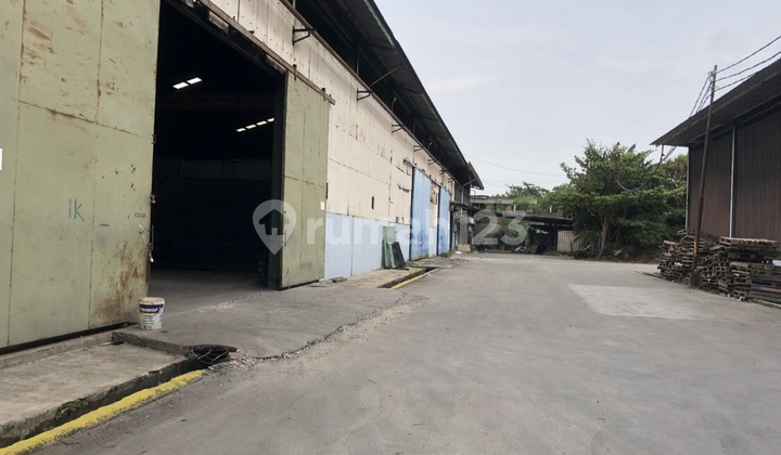 Gudang di Cakung Jakarta Timur
