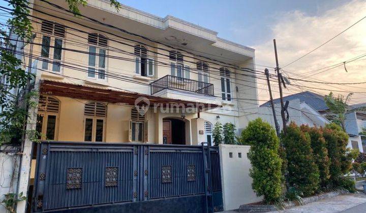 Rumah di Keboyaran Lama Jakarta Selatan 1