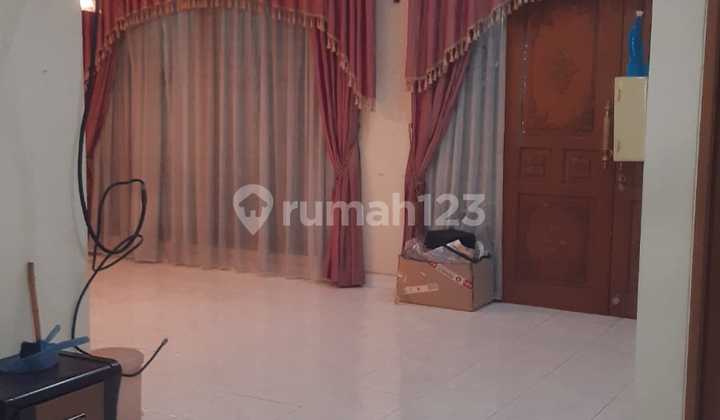 Quick Sale 2-Story House in Janur Elok, Kelapa Gading, North Jakarta