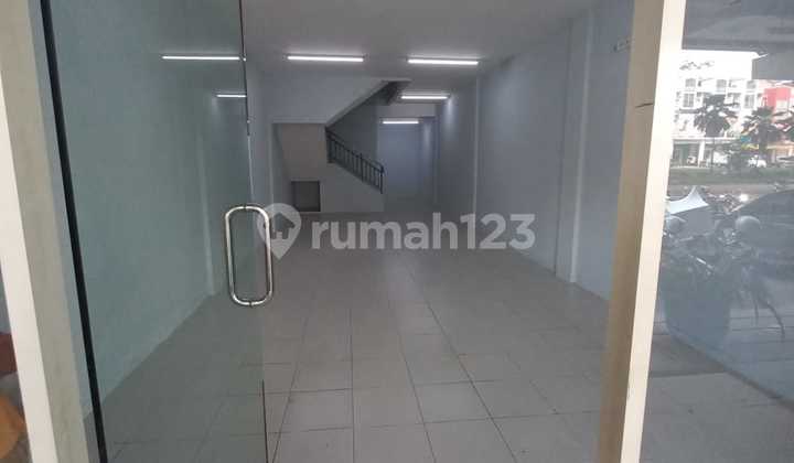 Disewakan Ruko 3 Lantai Di Boulevard Timur Seberang Al Azhar