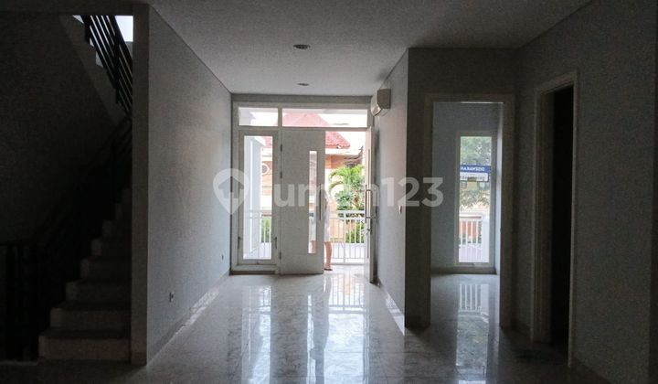 Dijual Rumah Sherwood Garden Residence, Kelapa Gading 4 Lantai 2