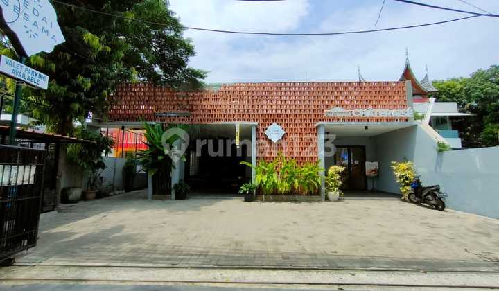 For Rent: 2-Story Commercial House in Raden Saleh, Central Jakarta