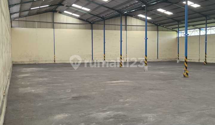 Warehouse Strategic Location Low Price in Cakung East Jakarta Warehouse Strategic Location Low Price in Cakung East Jakarta
