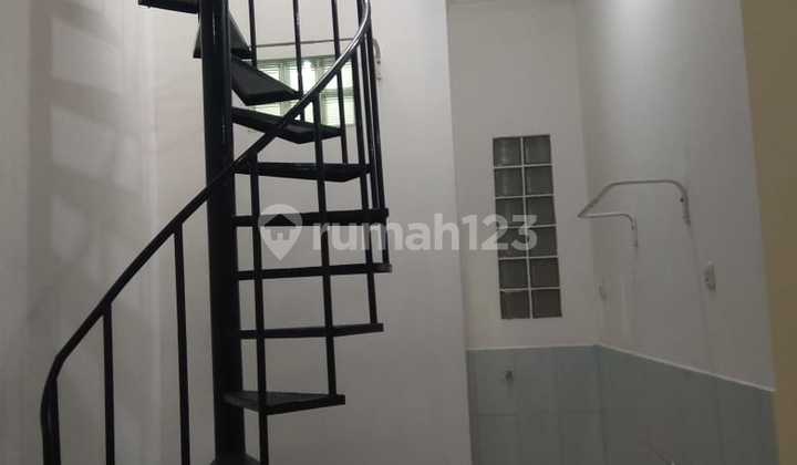 Beautiful 1 Unit House Ready to Live Negotiable in Taman Galaxy, South Bekasi 2