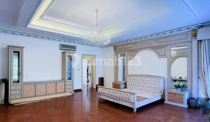 Dijual Rumah Mewah Hook Full Furnished Di Bukit Gading Villa 2