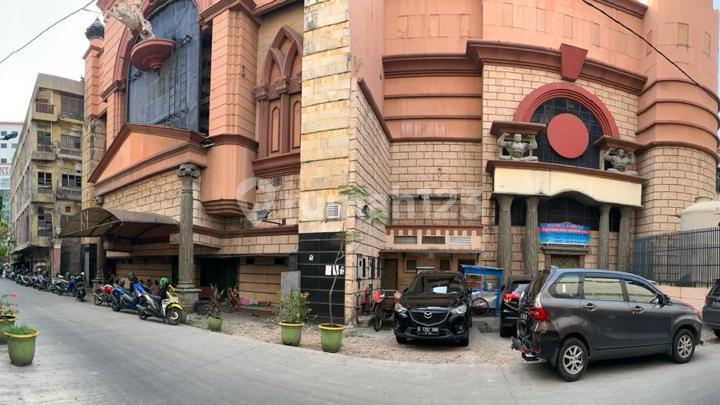DIJUAL GEDUNG EX DISKOTIK DI HAYAM WURUK JAKARTA BARAT