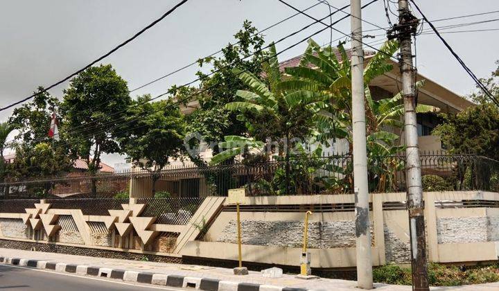 Disewakan Rumah Hoek Super Mewah Fully Furished di Jalan Pluit Timur Raya Rp. 850jt Pertahun 2