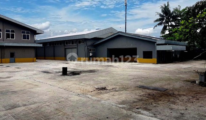 Warehouse for Sale Ready for Use in Pulo Gadung Industrial Area