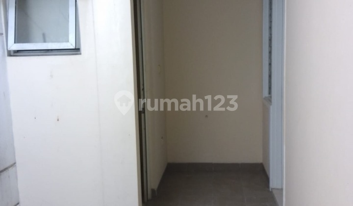 For Rent Ready-to-Occupy House in Australia Cluster 6x15m, Rare Unit 2