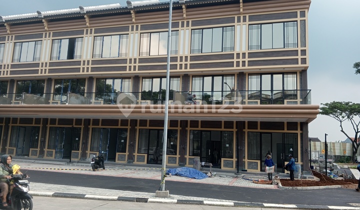 Disewa Ruko Korean Town Green Lake City 3(tiga) unit gandeng sudah di Plong