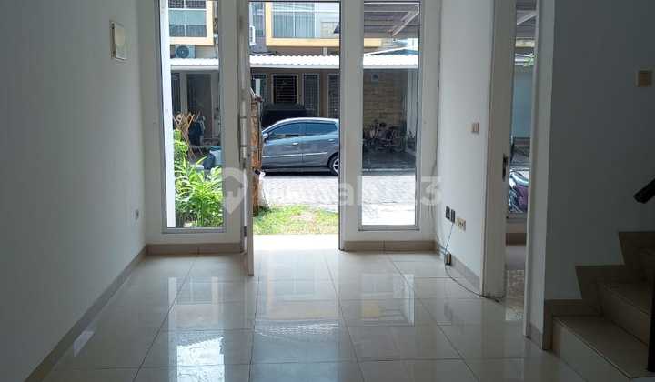 Disewakan Rumah Green Lake City, Australia 6X15m, 2Ac, Siap Huni Disewakan Rumah Green Lake City, Australia 6X15m, 2Ac, Siap Huni