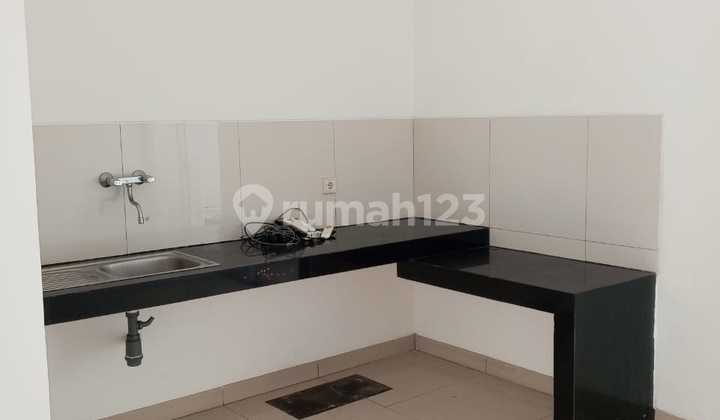 For Rent Ready-to-Occupy House in Australia size 6x15m, Green Lake City 2