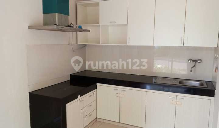 Disewakan Rumah Semi Furnish Hoek Green Puri Jakarta Barat Disewakan Rumah Semi Furnish Hoek Green Puri Jakarta Barat