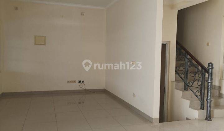 Disewakan Rumah Siap Huni Green Lake City, Jakarta Barat 2