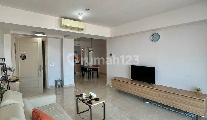 Apartemen One Icon 3+1 BR Lantai 36 Private Lift Semi Furnished 2