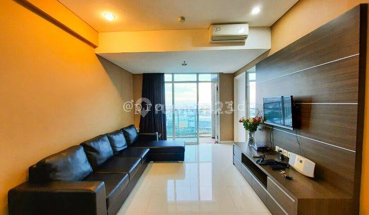 Apartemen Trillium 3 BR Tower A Lantai 23 Full Furnish Hoek 2