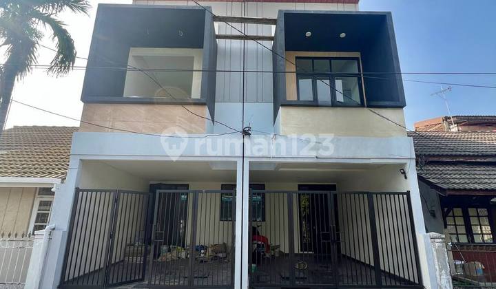 Rumah Baru di Rungkut Mapan 2 Lantai Hadap Selatan Full Furnished Rumah Baru di Rungkut Mapan 2 Lantai Hadap Selatan Full Furnished