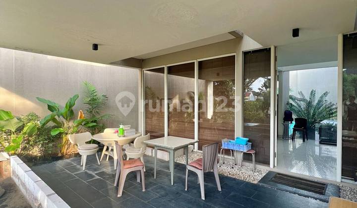 Elite Grand Peninsula Park House With Semi-Furnished Swimming Pool