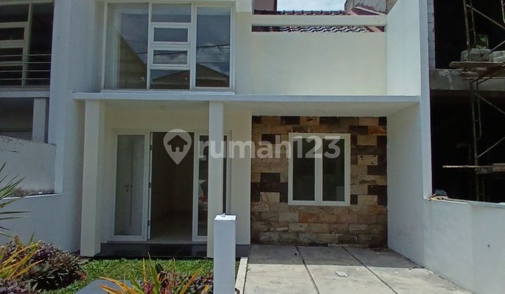 Rumah Baru The Greenlake Wonorejo 1 Lantai Lebar 6 Ceiling Tinggi