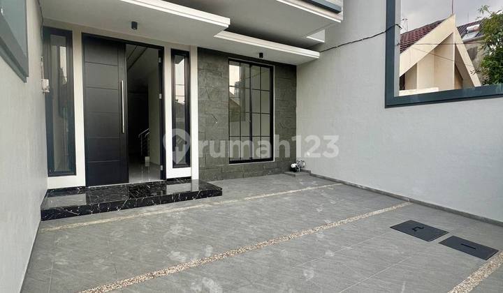 Rumah Baru Modern di Perumahan Manyar Kertoadi 2 Lantai Ada Bonus 2