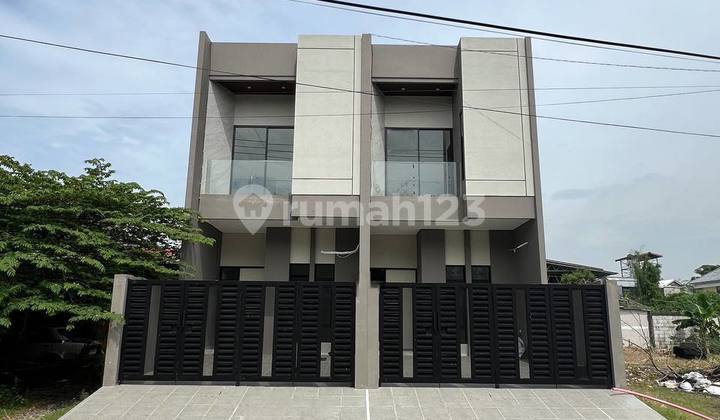 Rumah Baru Modern di Tenggilis Mejoyo Selatan 2 Lantai Strategis