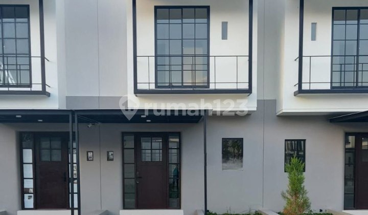 Sewa Rumah Graha Natura 2 Lantai Banyak Bonus Dekat ke Club House Sewa Rumah Graha Natura 2 Lantai Banyak Bonus Dekat ke Club House