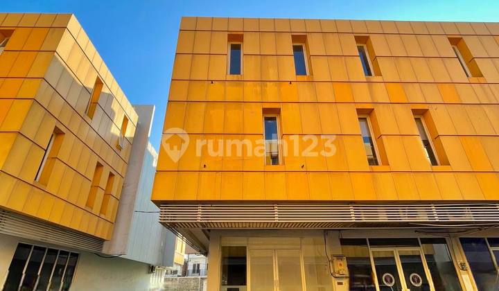 Sewa Ruko di Este Square MERR 3 Lt di 0 Jalan MERR Free 8 Unit AC Sewa Ruko di Este Square MERR 3 Lt di 0 Jalan MERR Free 8 Unit AC