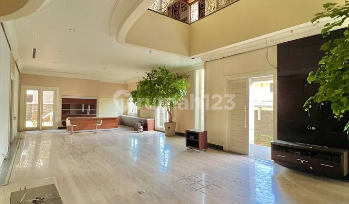 Rumah Usaha Mewah di Dharmahusada Indah MERR 2 Lt Hoek Ex Bridal Rumah Usaha Mewah di Dharmahusada Indah MERR 2 Lt Hoek Ex Bridal