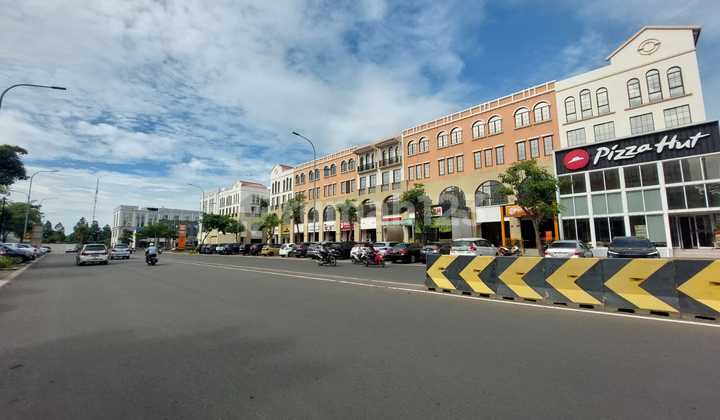 Ruko 4 lantai Sedayu city kelapa gading jakut Hadap boulevard raya deretan pizza hut seberang old shanghai Ruko 4 lantai Sedayu city kelapa gading jakut Hadap boulevard raya deretan pizza hut seberang old shanghai