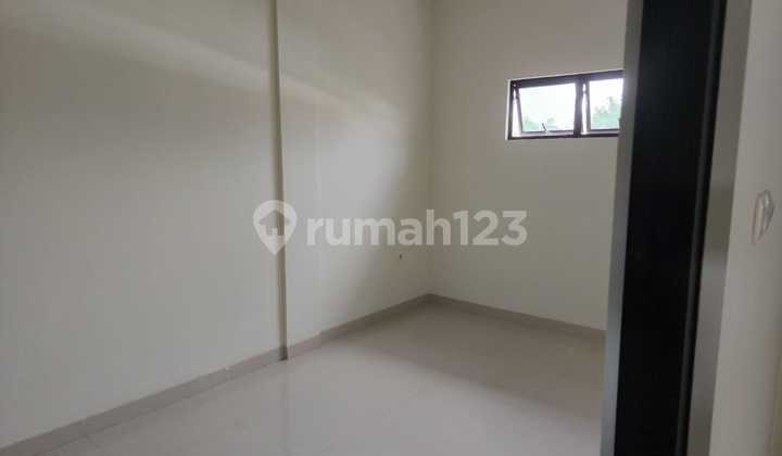 Dijual Rumah 2,5 Lantai di Taman Harapan Baru - Bekasi 2